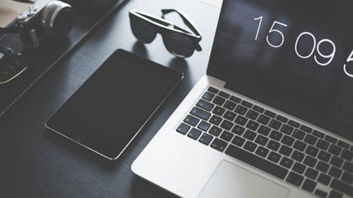 How to connect iPad to TV